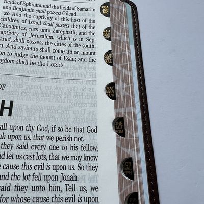 28gsm Paper Weight Professional Book Printing Services PU Leather Cover Bible