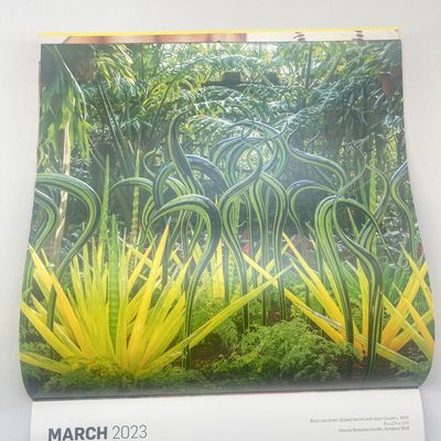 Hole Punch Wall Desk Calendar Printing Services With Glossy Lamination Coating
