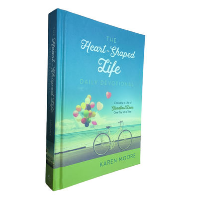 The Heart-Shaped Life CMYK Hardcover Novel Book Printing 70gsm 80gsm Uncoated Woodfree Paper Smyth Sewn Binding